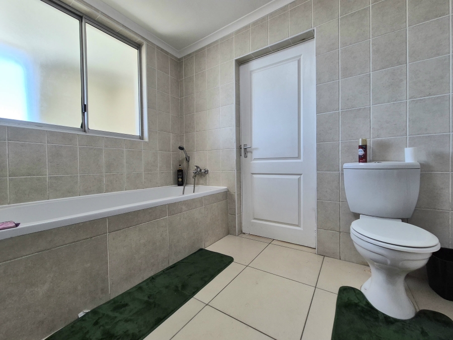 3 Bedroom Property for Sale in Wynberg Western Cape